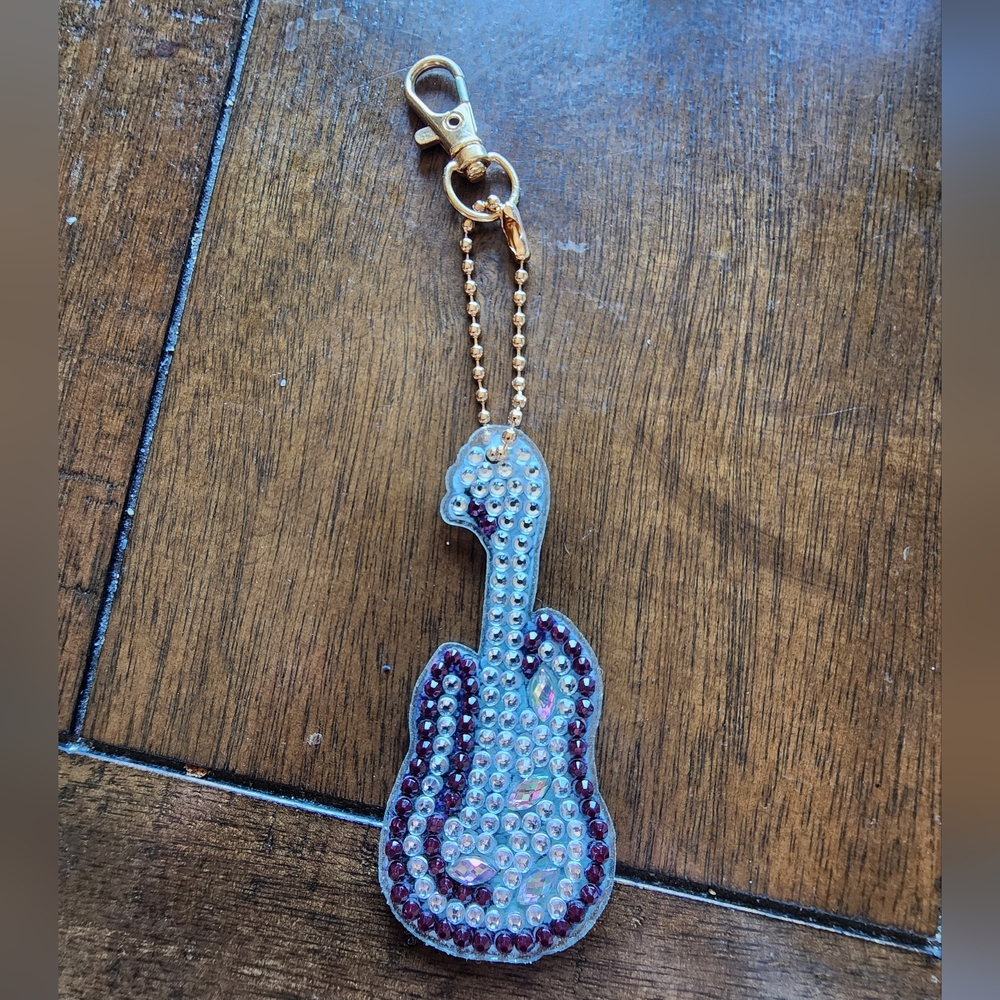 Guitar-Shaped Crystal Key Holder